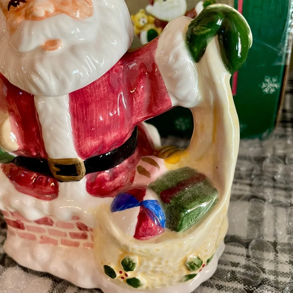 Mini Ceramic Santa Teapot Tea Pot Holding Bear and Toy Gift Bag Vintage 1990's